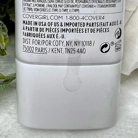 ❌SOLD❌ COVERGIRL NEW Clean Fresh Skin Milk Nourishing Foundation VeganFair Light - Picture 6 of 10